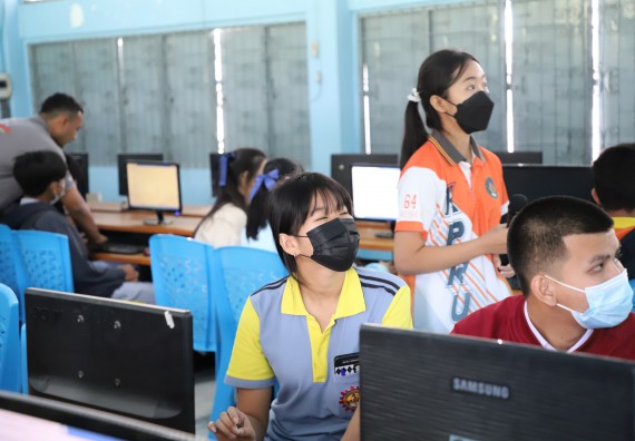 ภาพกิจกรรม  คณะวิทยาศาสตร์และเทคโนโลยี จัดกิจกรรมค่ายวิทยาศาสตร์สัญจร ปีการศึกษา 2565  โรงเรียนสลกบาตรวิทยา