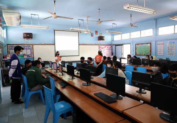 ภาพกิจกรรม  คณะวิทยาศาสตร์และเทคโนโลยี จัดกิจกรรมค่ายวิทยาศาสตร์สัญจร ปีการศึกษา 2565  โรงเรียนสลกบาตรวิทยา