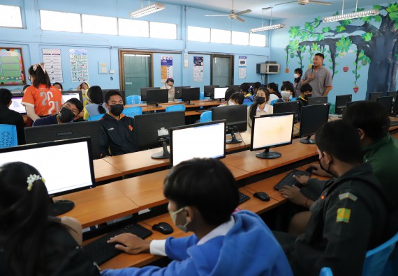 ภาพกิจกรรม  คณะวิทยาศาสตร์และเทคโนโลยี จัดกิจกรรมค่ายวิทยาศาสตร์สัญจร ปีการศึกษา 2565  โรงเรียนสลกบาตรวิทยา