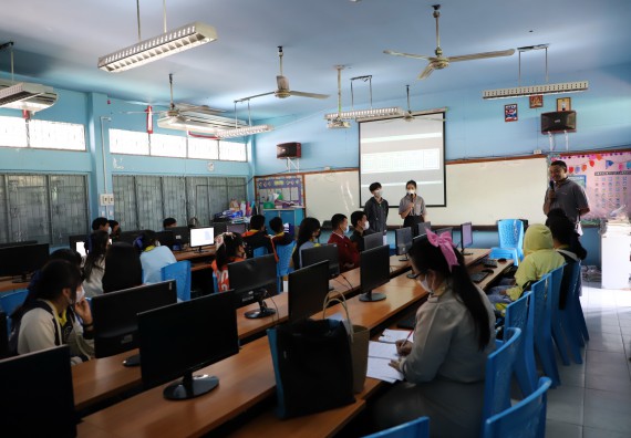 ภาพกิจกรรม  คณะวิทยาศาสตร์และเทคโนโลยี จัดกิจกรรมค่ายวิทยาศาสตร์สัญจร ปีการศึกษา 2565  โรงเรียนสลกบาตรวิทยา