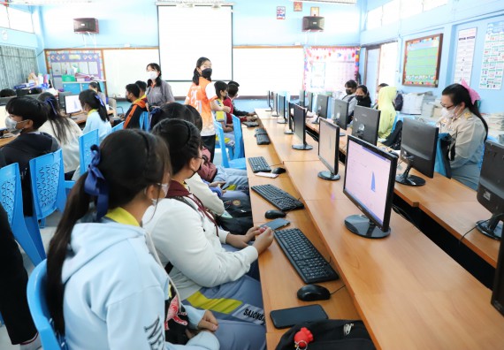 ภาพกิจกรรม  คณะวิทยาศาสตร์และเทคโนโลยี จัดกิจกรรมค่ายวิทยาศาสตร์สัญจร ปีการศึกษา 2565  โรงเรียนสลกบาตรวิทยา