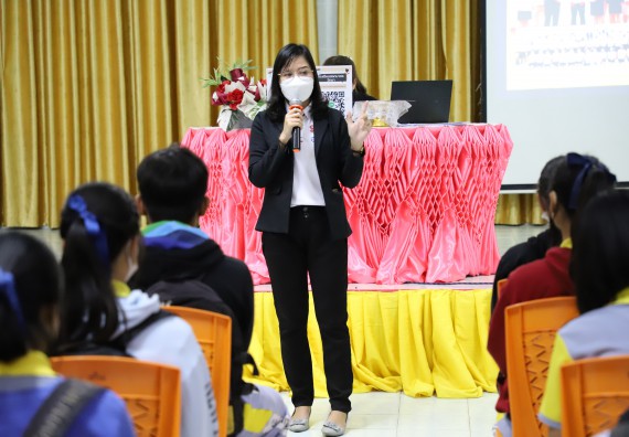 ภาพกิจกรรม  คณะวิทยาศาสตร์และเทคโนโลยี จัดกิจกรรมค่ายวิทยาศาสตร์สัญจร ปีการศึกษา 2565  โรงเรียนสลกบาตรวิทยา