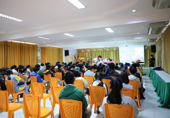 ภาพกิจกรรม  คณะวิทยาศาสตร์และเทคโนโลยี จัดกิจกรรมค่ายวิทยาศาสตร์สัญจร ปีการศึกษา 2565  โรงเรียนสลกบาตรวิทยา