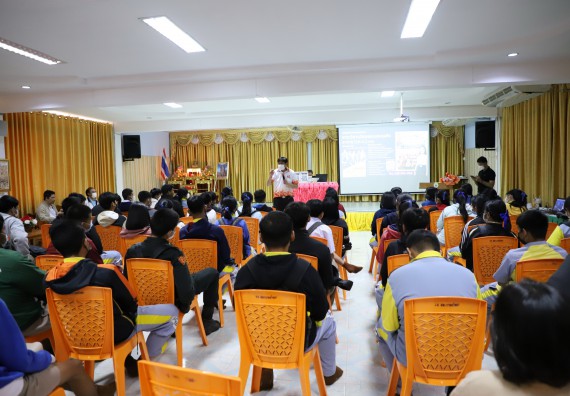 ภาพกิจกรรม  คณะวิทยาศาสตร์และเทคโนโลยี จัดกิจกรรมค่ายวิทยาศาสตร์สัญจร ปีการศึกษา 2565  โรงเรียนสลกบาตรวิทยา