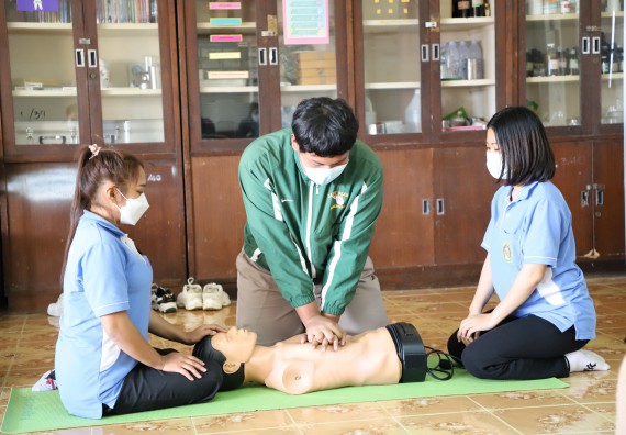 ภาพกิจกรรม  คณะวิทยาศาสตร์และเทคโนโลยี จัดกิจกรรมค่ายวิทยาศาสตร์สัญจร ปีการศึกษา 2565  โรงเรียนสลกบาตรวิทยา