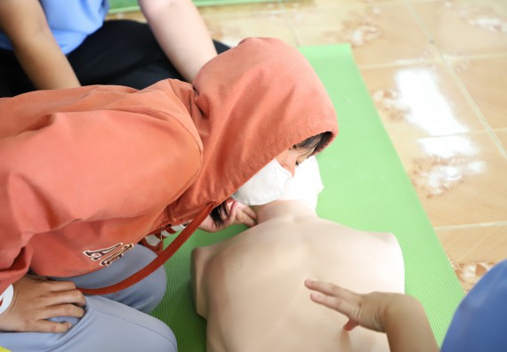 ภาพกิจกรรม  คณะวิทยาศาสตร์และเทคโนโลยี จัดกิจกรรมค่ายวิทยาศาสตร์สัญจร ปีการศึกษา 2565  โรงเรียนสลกบาตรวิทยา