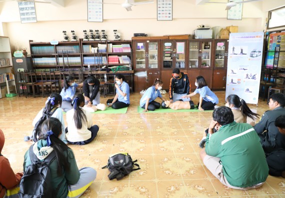 ภาพกิจกรรม  คณะวิทยาศาสตร์และเทคโนโลยี จัดกิจกรรมค่ายวิทยาศาสตร์สัญจร ปีการศึกษา 2565  โรงเรียนสลกบาตรวิทยา