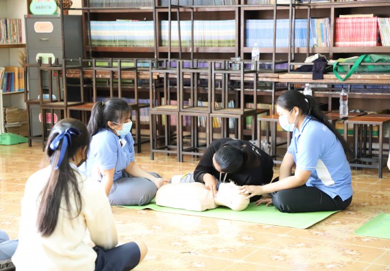 ภาพกิจกรรม  คณะวิทยาศาสตร์และเทคโนโลยี จัดกิจกรรมค่ายวิทยาศาสตร์สัญจร ปีการศึกษา 2565  โรงเรียนสลกบาตรวิทยา