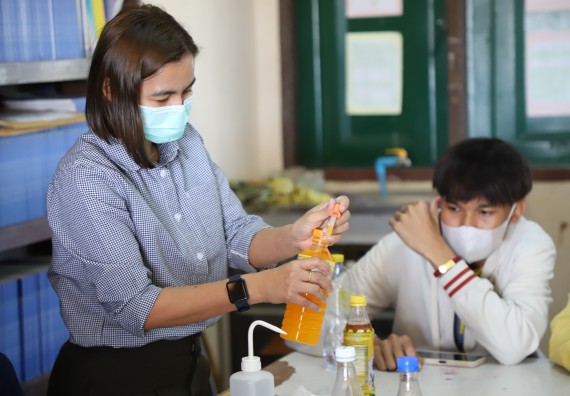 ภาพกิจกรรม  คณะวิทยาศาสตร์และเทคโนโลยี จัดกิจกรรมค่ายวิทยาศาสตร์สัญจร ปีการศึกษา 2565  โรงเรียนสลกบาตรวิทยา