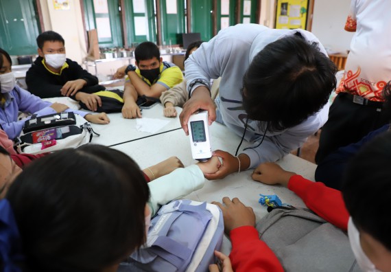 ภาพกิจกรรม  คณะวิทยาศาสตร์และเทคโนโลยี จัดกิจกรรมค่ายวิทยาศาสตร์สัญจร ปีการศึกษา 2565  โรงเรียนสลกบาตรวิทยา