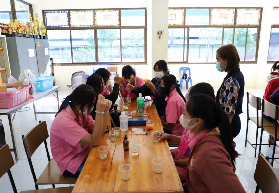 ภาพกิจกรรม   คณะวิทยาศาสตร์และเทคโนโลยี จัดกิจกรรมค่ายวิทยาศาสตร์สัญจร ปีการศึกษา 2565  โรงเรียนระหานวิทยา