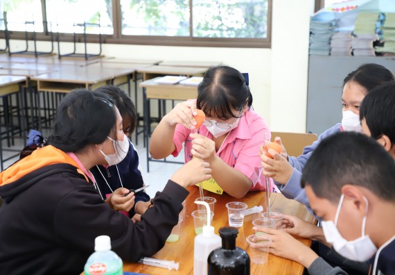 ภาพกิจกรรม   คณะวิทยาศาสตร์และเทคโนโลยี จัดกิจกรรมค่ายวิทยาศาสตร์สัญจร ปีการศึกษา 2565  โรงเรียนระหานวิทยา