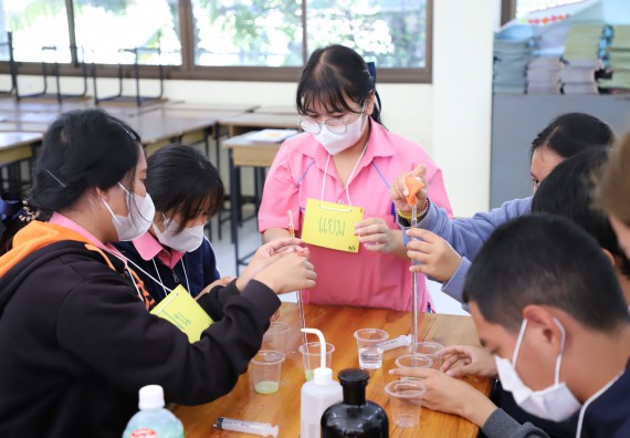 ภาพกิจกรรม   คณะวิทยาศาสตร์และเทคโนโลยี จัดกิจกรรมค่ายวิทยาศาสตร์สัญจร ปีการศึกษา 2565  โรงเรียนระหานวิทยา