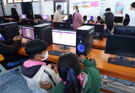 ภาพกิจกรรม   คณะวิทยาศาสตร์และเทคโนโลยี จัดกิจกรรมค่ายวิทยาศาสตร์สัญจร ปีการศึกษา 2565  โรงเรียนระหานวิทยา