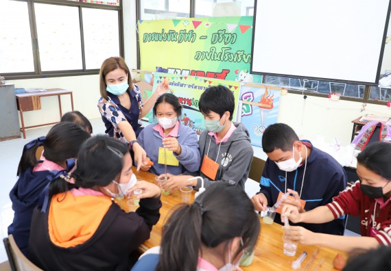 ภาพกิจกรรม   คณะวิทยาศาสตร์และเทคโนโลยี จัดกิจกรรมค่ายวิทยาศาสตร์สัญจร ปีการศึกษา 2565  โรงเรียนระหานวิทยา