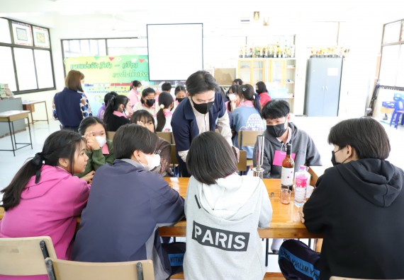 ภาพกิจกรรม   คณะวิทยาศาสตร์และเทคโนโลยี จัดกิจกรรมค่ายวิทยาศาสตร์สัญจร ปีการศึกษา 2565  โรงเรียนระหานวิทยา