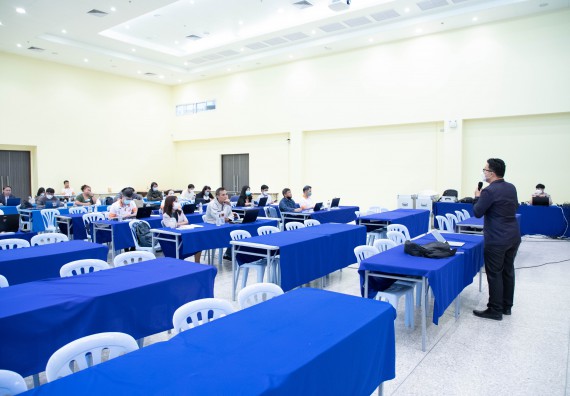 ภาพกิจกรรม  คณะวิทยาศาสตร์และเทคโนโลยี มหาวิทยาลัยราชภัฏกำแพงเพชร ขอเชิญคณาจารย์และบุคลากรเข้าร่วมอบรมเชิงปฏิบัติการเรื่อง 