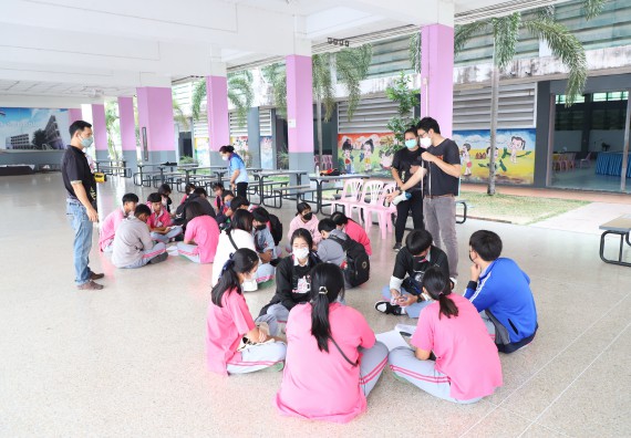 คณะวิทยาศาสตร์และเทคโนโลยี จัดกิจกรรมค่ายวิทยาศาสตร์สัญจร ปีการศึกษา 2565 ให้กับนักเรียนระดับชั้นมัธยมศึกษาตอนปลาย โรงเรียนชากังราววิทยา (อินทร์-ชุ่ม ดีสารอุปถัมภ์)