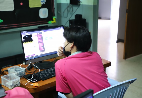 คณะวิทยาศาสตร์และเทคโนโลยี จัดกิจกรรมค่ายวิทยาศาสตร์สัญจร ปีการศึกษา 2565 ให้กับนักเรียนระดับชั้นมัธยมศึกษาตอนปลาย โรงเรียนชากังราววิทยา (อินทร์-ชุ่ม ดีสารอุปถัมภ์)