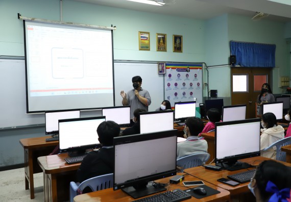 คณะวิทยาศาสตร์และเทคโนโลยี จัดกิจกรรมค่ายวิทยาศาสตร์สัญจร ปีการศึกษา 2565 ให้กับนักเรียนระดับชั้นมัธยมศึกษาตอนปลาย โรงเรียนชากังราววิทยา (อินทร์-ชุ่ม ดีสารอุปถัมภ์)