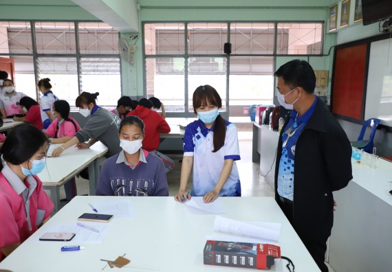 คณะวิทยาศาสตร์และเทคโนโลยี จัดกิจกรรมค่ายวิทยาศาสตร์สัญจร ปีการศึกษา 2565 ให้กับนักเรียนระดับชั้นมัธยมศึกษาตอนปลาย โรงเรียนชากังราววิทยา (อินทร์-ชุ่ม ดีสารอุปถัมภ์)