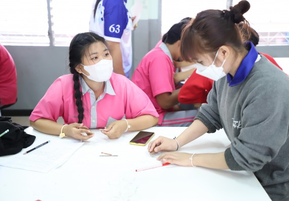 คณะวิทยาศาสตร์และเทคโนโลยี จัดกิจกรรมค่ายวิทยาศาสตร์สัญจร ปีการศึกษา 2565 ให้กับนักเรียนระดับชั้นมัธยมศึกษาตอนปลาย โรงเรียนชากังราววิทยา (อินทร์-ชุ่ม ดีสารอุปถัมภ์)