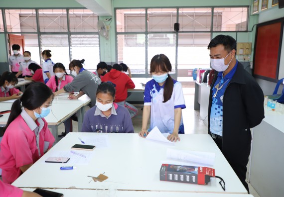 คณะวิทยาศาสตร์และเทคโนโลยี จัดกิจกรรมค่ายวิทยาศาสตร์สัญจร ปีการศึกษา 2565 ให้กับนักเรียนระดับชั้นมัธยมศึกษาตอนปลาย โรงเรียนชากังราววิทยา (อินทร์-ชุ่ม ดีสารอุปถัมภ์)