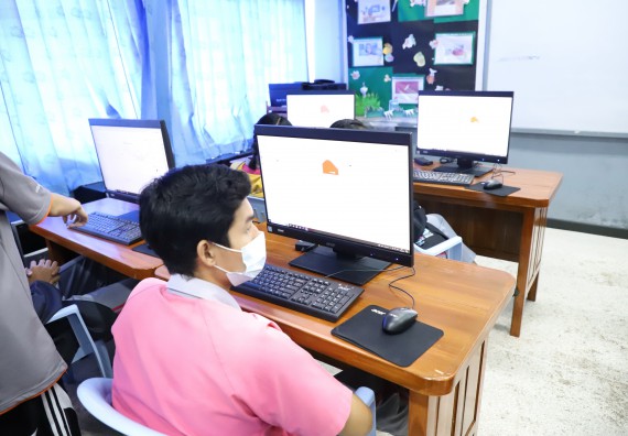 คณะวิทยาศาสตร์และเทคโนโลยี จัดกิจกรรมค่ายวิทยาศาสตร์สัญจร ปีการศึกษา 2565 ให้กับนักเรียนระดับชั้นมัธยมศึกษาตอนปลาย โรงเรียนชากังราววิทยา (อินทร์-ชุ่ม ดีสารอุปถัมภ์)