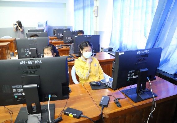 คณะวิทยาศาสตร์และเทคโนโลยี จัดกิจกรรมค่ายวิทยาศาสตร์สัญจร ปีการศึกษา 2565 ให้กับนักเรียนระดับชั้นมัธยมศึกษาตอนปลาย โรงเรียนชากังราววิทยา (อินทร์-ชุ่ม ดีสารอุปถัมภ์)