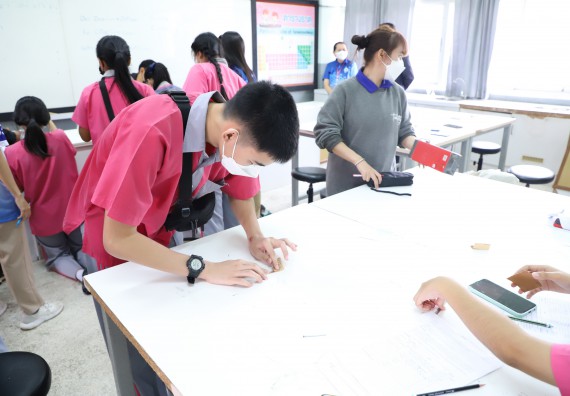 คณะวิทยาศาสตร์และเทคโนโลยี จัดกิจกรรมค่ายวิทยาศาสตร์สัญจร ปีการศึกษา 2565 ให้กับนักเรียนระดับชั้นมัธยมศึกษาตอนปลาย โรงเรียนชากังราววิทยา (อินทร์-ชุ่ม ดีสารอุปถัมภ์)