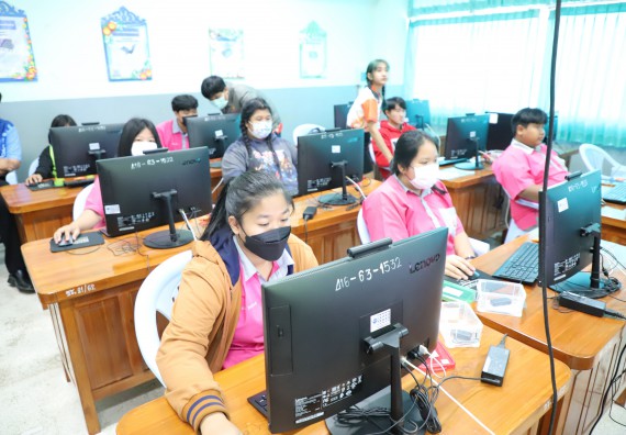 คณะวิทยาศาสตร์และเทคโนโลยี จัดกิจกรรมค่ายวิทยาศาสตร์สัญจร ปีการศึกษา 2565 ให้กับนักเรียนระดับชั้นมัธยมศึกษาตอนปลาย โรงเรียนชากังราววิทยา (อินทร์-ชุ่ม ดีสารอุปถัมภ์)