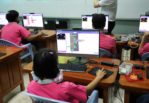 คณะวิทยาศาสตร์และเทคโนโลยี จัดกิจกรรมค่ายวิทยาศาสตร์สัญจร ปีการศึกษา 2565 ให้กับนักเรียนระดับชั้นมัธยมศึกษาตอนปลาย โรงเรียนชากังราววิทยา (อินทร์-ชุ่ม ดีสารอุปถัมภ์)