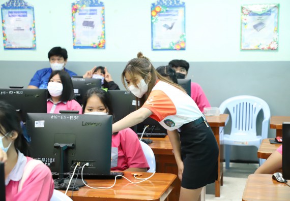 คณะวิทยาศาสตร์และเทคโนโลยี จัดกิจกรรมค่ายวิทยาศาสตร์สัญจร ปีการศึกษา 2565 ให้กับนักเรียนระดับชั้นมัธยมศึกษาตอนปลาย โรงเรียนชากังราววิทยา (อินทร์-ชุ่ม ดีสารอุปถัมภ์)