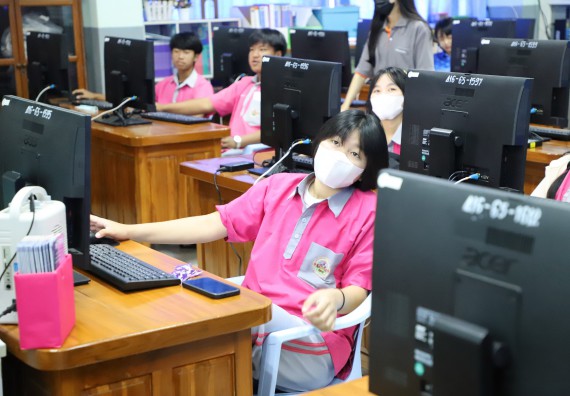 คณะวิทยาศาสตร์และเทคโนโลยี จัดกิจกรรมค่ายวิทยาศาสตร์สัญจร ปีการศึกษา 2565 ให้กับนักเรียนระดับชั้นมัธยมศึกษาตอนปลาย โรงเรียนชากังราววิทยา (อินทร์-ชุ่ม ดีสารอุปถัมภ์)