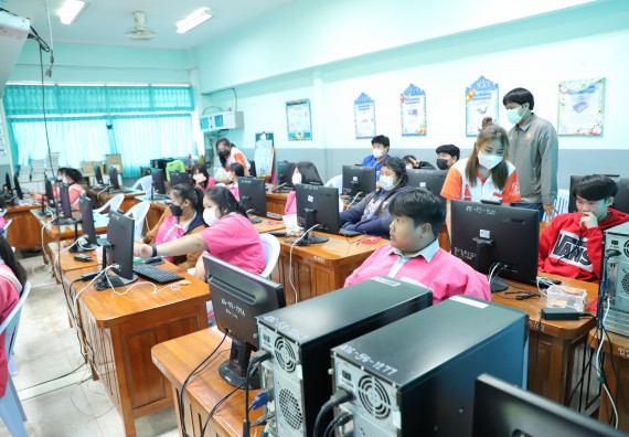 คณะวิทยาศาสตร์และเทคโนโลยี จัดกิจกรรมค่ายวิทยาศาสตร์สัญจร ปีการศึกษา 2565 ให้กับนักเรียนระดับชั้นมัธยมศึกษาตอนปลาย โรงเรียนชากังราววิทยา (อินทร์-ชุ่ม ดีสารอุปถัมภ์)