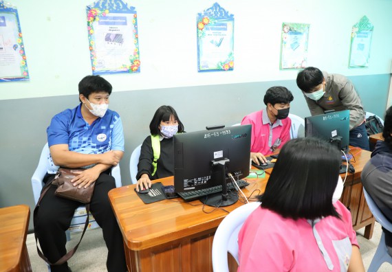 คณะวิทยาศาสตร์และเทคโนโลยี จัดกิจกรรมค่ายวิทยาศาสตร์สัญจร ปีการศึกษา 2565 ให้กับนักเรียนระดับชั้นมัธยมศึกษาตอนปลาย โรงเรียนชากังราววิทยา (อินทร์-ชุ่ม ดีสารอุปถัมภ์)