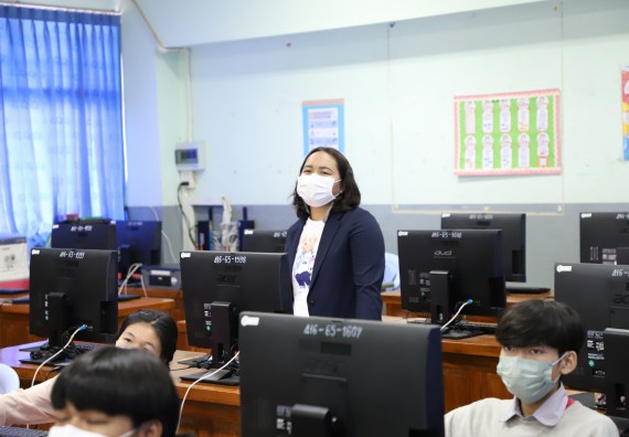 คณะวิทยาศาสตร์และเทคโนโลยี จัดกิจกรรมค่ายวิทยาศาสตร์สัญจร ปีการศึกษา 2565 ให้กับนักเรียนระดับชั้นมัธยมศึกษาตอนปลาย โรงเรียนชากังราววิทยา (อินทร์-ชุ่ม ดีสารอุปถัมภ์)