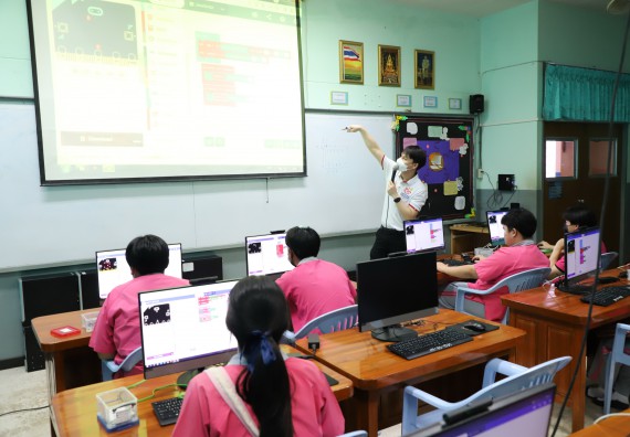 คณะวิทยาศาสตร์และเทคโนโลยี จัดกิจกรรมค่ายวิทยาศาสตร์สัญจร ปีการศึกษา 2565 ให้กับนักเรียนระดับชั้นมัธยมศึกษาตอนปลาย โรงเรียนชากังราววิทยา (อินทร์-ชุ่ม ดีสารอุปถัมภ์)