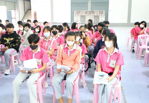 คณะวิทยาศาสตร์และเทคโนโลยี จัดกิจกรรมค่ายวิทยาศาสตร์สัญจร ปีการศึกษา 2565 ให้กับนักเรียนระดับชั้นมัธยมศึกษาตอนปลาย โรงเรียนชากังราววิทยา (อินทร์-ชุ่ม ดีสารอุปถัมภ์)