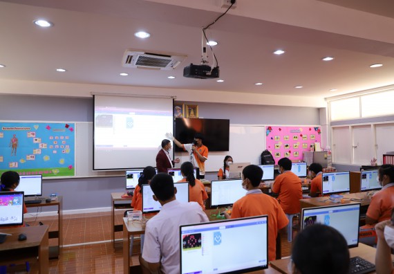 ภาพกิจกรรม  คณะวิทยาศาสตร์และเทคโนโลยี จัดกิจกรรมค่ายวิทยาศาสตร์สัญจร ปีการศึกษา 2565  โรงเรียนคณฑีพิทยาคม