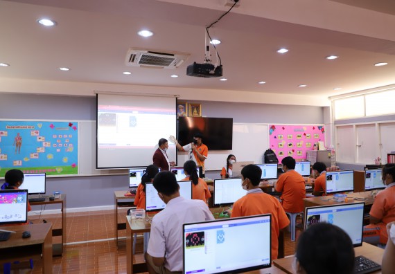 ภาพกิจกรรม  คณะวิทยาศาสตร์และเทคโนโลยี จัดกิจกรรมค่ายวิทยาศาสตร์สัญจร ปีการศึกษา 2565  โรงเรียนคณฑีพิทยาคม