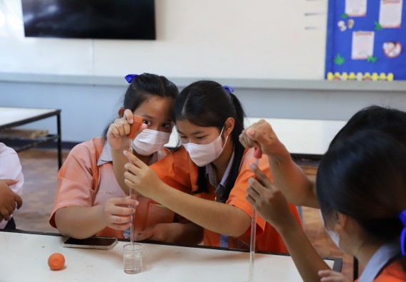 ภาพกิจกรรม  คณะวิทยาศาสตร์และเทคโนโลยี จัดกิจกรรมค่ายวิทยาศาสตร์สัญจร ปีการศึกษา 2565  โรงเรียนคณฑีพิทยาคม