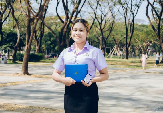 ภาพกิจกรรม  บุคลากรและนักศึกษา คณะวิทยาศาสตร์และเทคโนโลยี เข้าร่วมพิธีมอบรางวัลยอดเยี่ยม ทุนการศึกษา บุคคลและองค์กรดีเด่นทางวิทยาศาสตร์ ครั้งที่ 54 ประจําปี 2564/2565