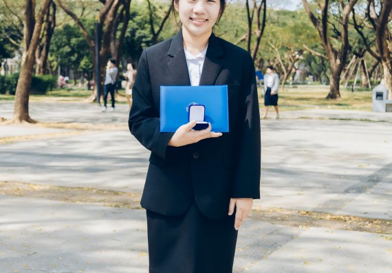 ภาพกิจกรรม  บุคลากรและนักศึกษา คณะวิทยาศาสตร์และเทคโนโลยี เข้าร่วมพิธีมอบรางวัลยอดเยี่ยม ทุนการศึกษา บุคคลและองค์กรดีเด่นทางวิทยาศาสตร์ ครั้งที่ 54 ประจําปี 2564/2565