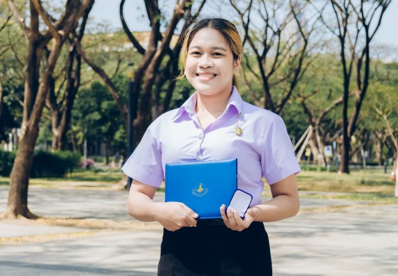 ภาพกิจกรรม  บุคลากรและนักศึกษา คณะวิทยาศาสตร์และเทคโนโลยี เข้าร่วมพิธีมอบรางวัลยอดเยี่ยม ทุนการศึกษา บุคคลและองค์กรดีเด่นทางวิทยาศาสตร์ ครั้งที่ 54 ประจําปี 2564/2565