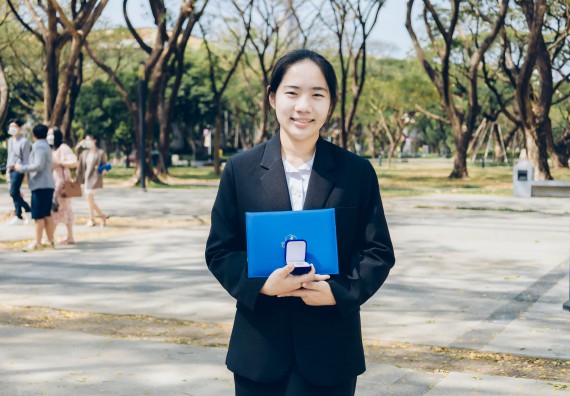 ภาพกิจกรรม  บุคลากรและนักศึกษา คณะวิทยาศาสตร์และเทคโนโลยี เข้าร่วมพิธีมอบรางวัลยอดเยี่ยม ทุนการศึกษา บุคคลและองค์กรดีเด่นทางวิทยาศาสตร์ ครั้งที่ 54 ประจําปี 2564/2565