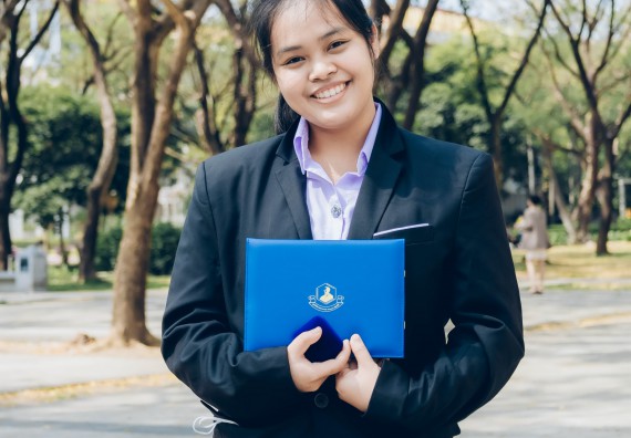 ภาพกิจกรรม  บุคลากรและนักศึกษา คณะวิทยาศาสตร์และเทคโนโลยี เข้าร่วมพิธีมอบรางวัลยอดเยี่ยม ทุนการศึกษา บุคคลและองค์กรดีเด่นทางวิทยาศาสตร์ ครั้งที่ 54 ประจําปี 2564/2565