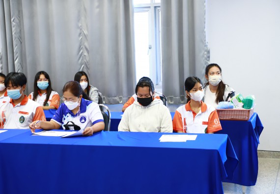 ภาพกิจกรรม  ศูนย์วิทยาศาสตร์และวิทยาศาสตร์ประยุกต์ จัดอบรมเชิงปฏิบัติการมาตรฐานความปลอดภัยห้องปฏิบัติการเคมี รูปแบบ Peer evaluation