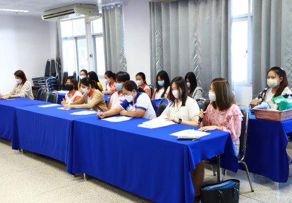 ภาพกิจกรรม  ศูนย์วิทยาศาสตร์และวิทยาศาสตร์ประยุกต์ จัดอบรมเชิงปฏิบัติการมาตรฐานความปลอดภัยห้องปฏิบัติการเคมี รูปแบบ Peer evaluation