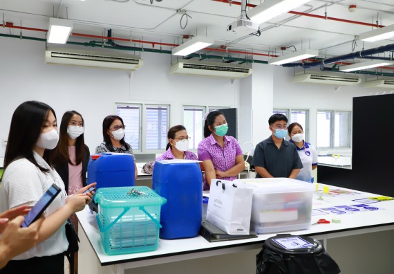 ภาพกิจกรรม  ศูนย์วิทยาศาสตร์และวิทยาศาสตร์ประยุกต์ จัดอบรมเชิงปฏิบัติการมาตรฐานความปลอดภัยห้องปฏิบัติการเคมี รูปแบบ Peer evaluation